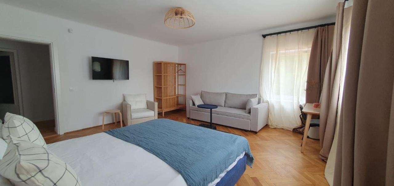 The Pines Serviced Apartments Brașov Exterior foto